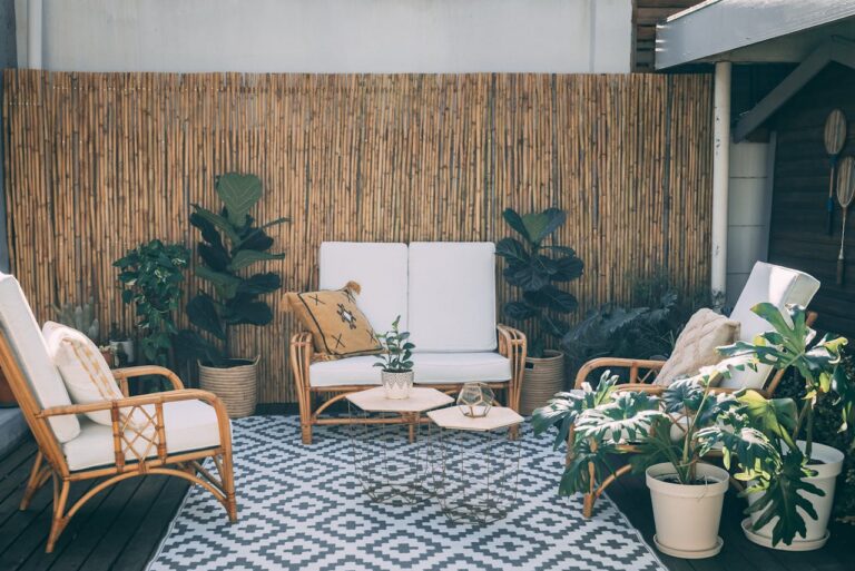 Trendy loungestoelen en tuinmeubelen voor jouw ultieme buitenplek