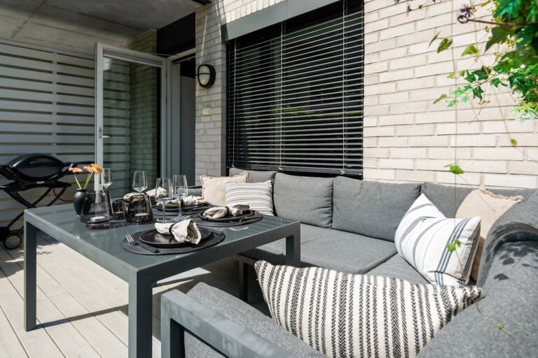 Zo kies je de perfecte tuinset voor jouw buitenruimte: een complete gids