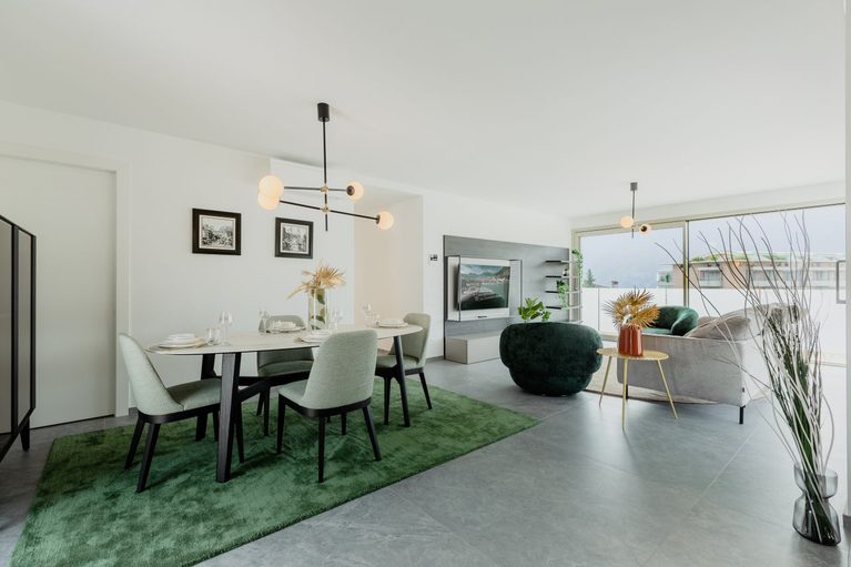 Waarom je huis in de zomer zo warm wordt en wat er echt tegen helpt
