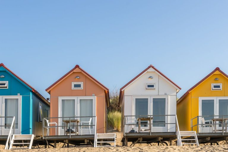 Woontrends in recreatiewoningen: van tiny living tot luxe chalet